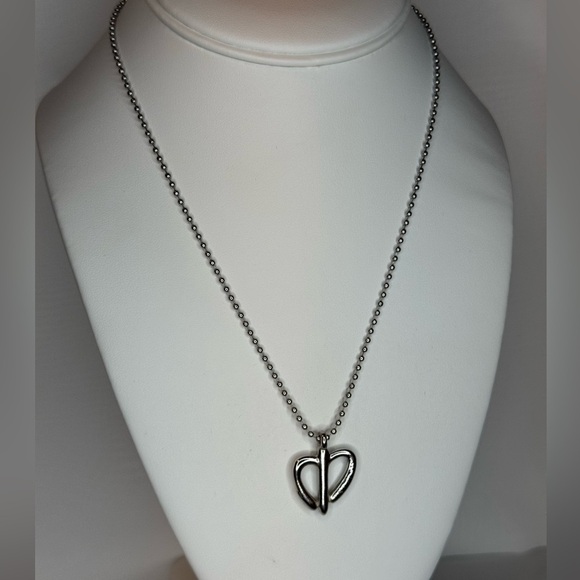 Silver Heart Pendant Necklace - Picture 4 of 7